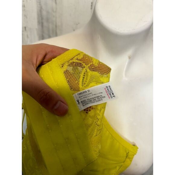 Yellow crop top - Picture 2 of 5